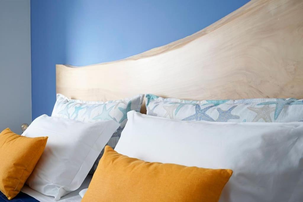Mediterranea Apartment- Central Station - Free Wifi&Netflix Bari Bagian luar foto