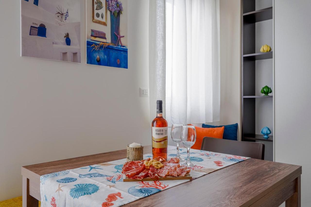 Mediterranea Apartment- Central Station - Free Wifi&Netflix Bari Bagian luar foto