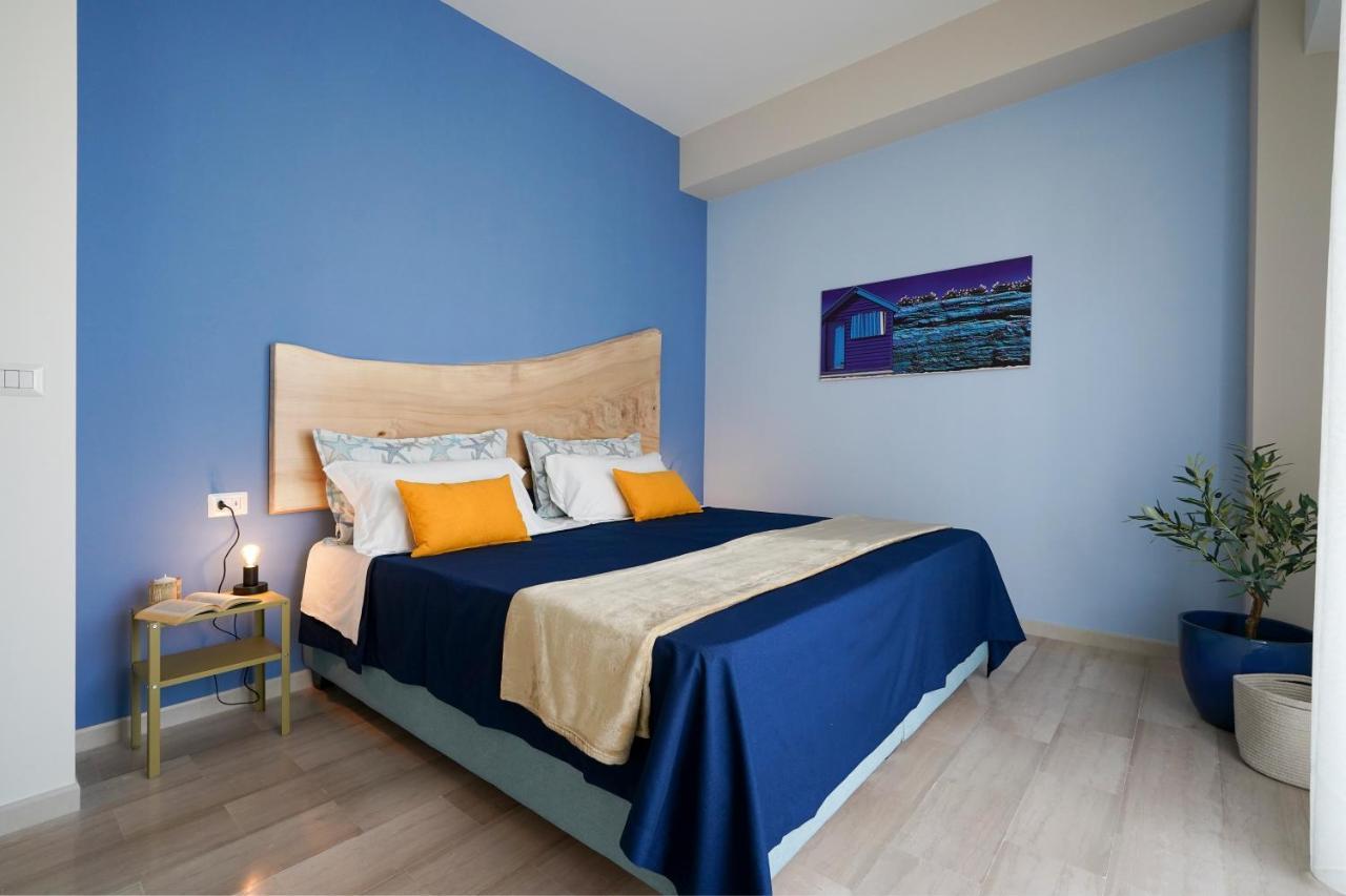 Mediterranea Apartment- Central Station - Free Wifi&Netflix Bari Bagian luar foto