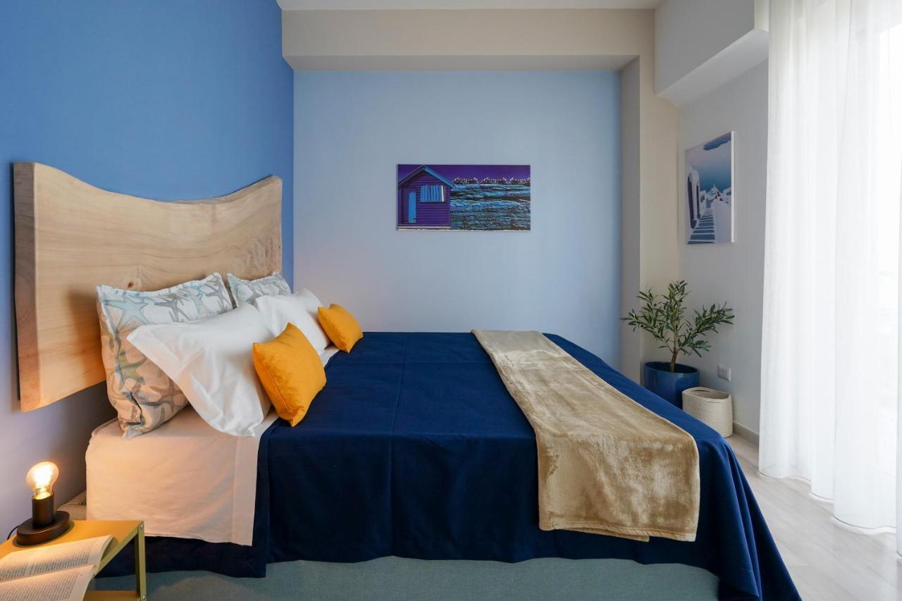 Mediterranea Apartment- Central Station - Free Wifi&Netflix Bari Bagian luar foto