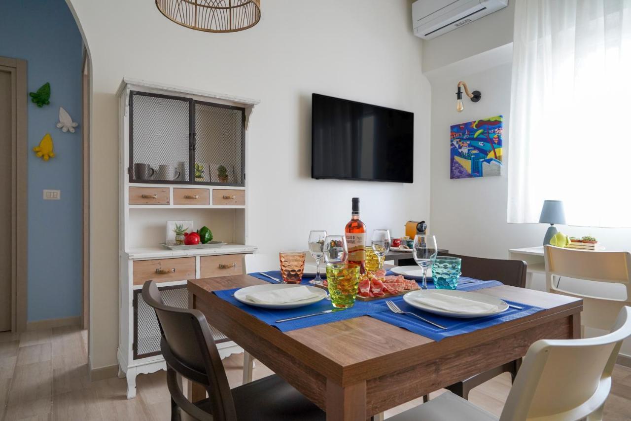 Mediterranea Apartment- Central Station - Free Wifi&Netflix Bari Bagian luar foto