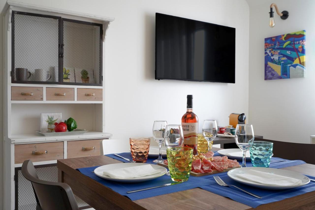Mediterranea Apartment- Central Station - Free Wifi&Netflix Bari Bagian luar foto