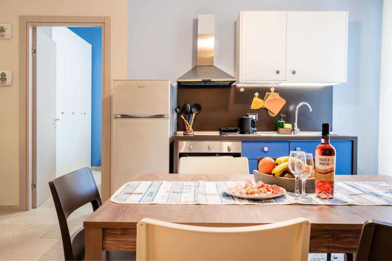 Mediterranea Apartment- Central Station - Free Wifi&Netflix Bari Bagian luar foto