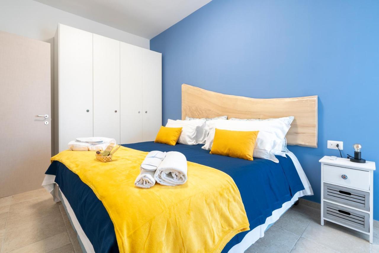 Mediterranea Apartment- Central Station - Free Wifi&Netflix Bari Bagian luar foto